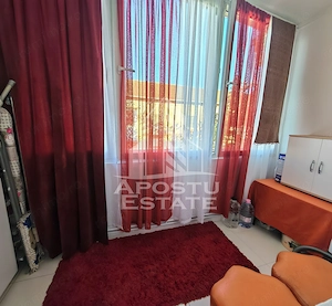 Apartament de vanzare cu 3 camere si 2 bai, decomandat, zona Lipovei - imagine 13