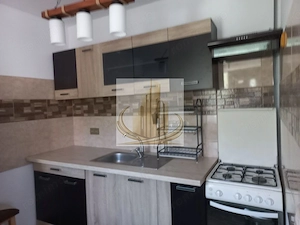 Apartament spațios la casă, curte & parcare – zona Mehala - imagine 5