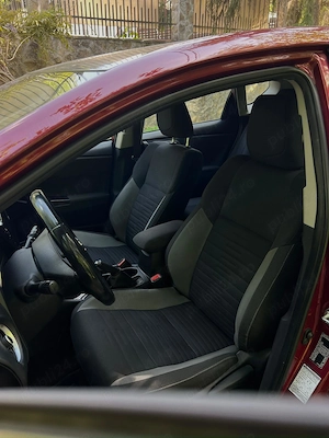 Toyota Auris 2018 106.000 km 1.2 benzina turbo manuala - imagine 10