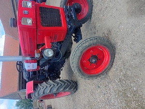 Tractor universal 650 - imagine 2