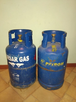 Vând 2 butelii gaz cu guler (Petrom, Corsar Gas)   180 lei buc