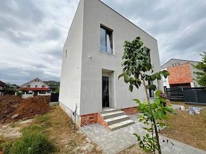 Casa Moderna P+1-Toate Utilitatile-140mp -3 Dormitoare-3Bai-Zona Ford - imagine 3