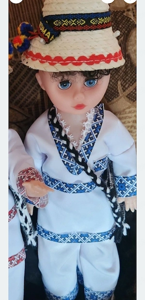 Papusa baiat ,îmbrăcat traditional 