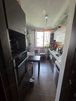 4 camere | 84 mp + boxă 5 mp | Centrală proprie | 2 băi | Etaj 3 4 | Metrou 5 min | Valea Argeșului - imagine 2