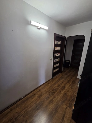 4 camere | 84 mp + boxă 5 mp | Centrală proprie | 2 băi | Etaj 3 4 | Metrou 5 min | Valea Argeșului - imagine 9