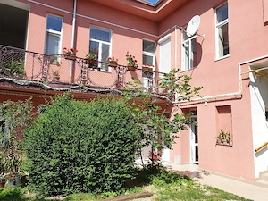 proprietar: Închiriez apartament 2 camere, ultra-central pe termen lung - imagine 5