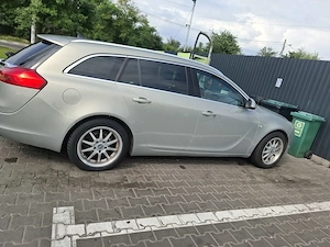 Opel insignia sports tourer - imagine 3