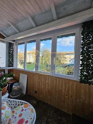 Apartament cu GRADINA SI ACOPERIS  MANSARDA DE VANZARE IN ONESTI ETJ 1 - imagine 2