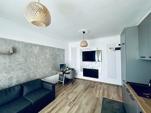 Studio de vanzare 