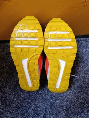 adidași damă NR 37 ( nu trimit prin curier )