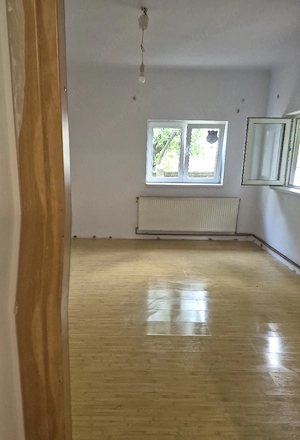 apartament 2 camere la curte - imagine 3