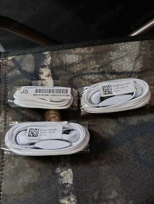 căști telefoane noi noi ( nu trimit prin curier )
