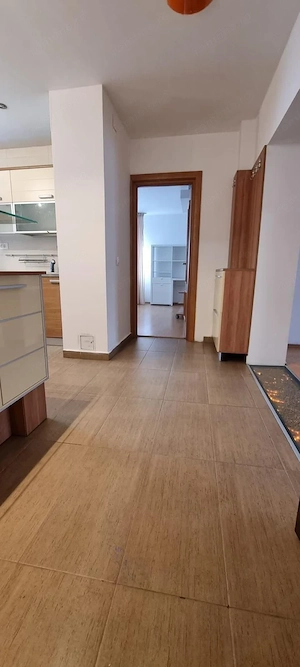 🏡 De închiriat: Apartament de 4 Camere, Confort & Stil - Timpuri Noi ✨ - imagine 3