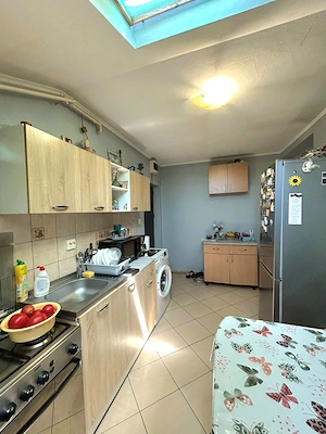 Apartament 2 camere, decomandat, zona Lipovei - imagine 2