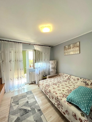 Apartament 2 camere, decomandat, zona Lipovei