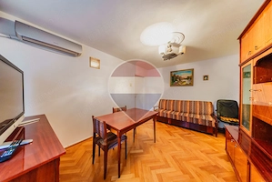 Apartament cu 3 camere, in zona Boul Rosu - imagine 6