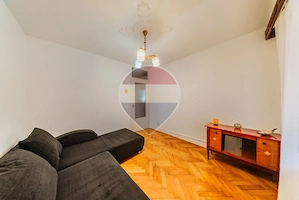 Apartament cu 3 camere, in zona Boul Rosu - imagine 2