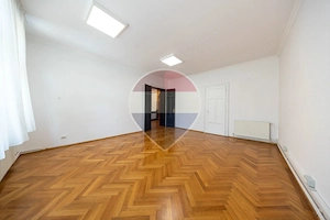 Resedinta istorica de inchiriat | 9 camere | Zona Istorica Brasov - imagine 9