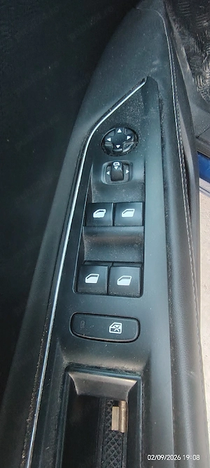 Peugeot 3008 1.5 hdi 130cv - imagine 9
