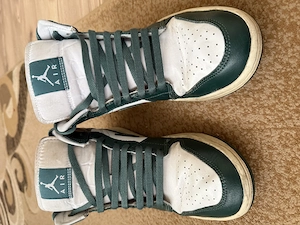 Adidasi Jordan baieti