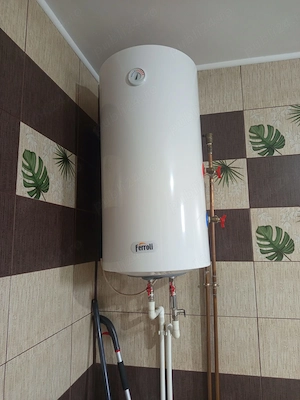 Vând Boiler termoelectric Ferroli 100 L