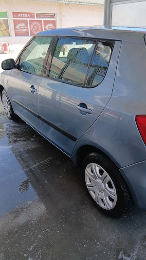 vând skoda fabia 