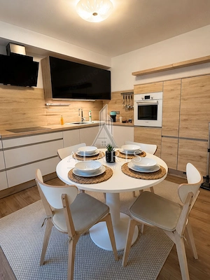 Casa de lux cu 5 camere, 3 bai, zona Aradului - imagine 7