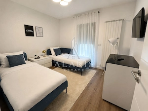 Casa de lux cu 5 camere, 3 bai, zona Aradului - imagine 14