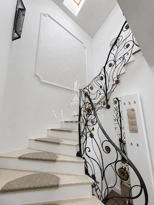 Casa de lux cu 5 camere, 3 bai, zona Aradului - imagine 9
