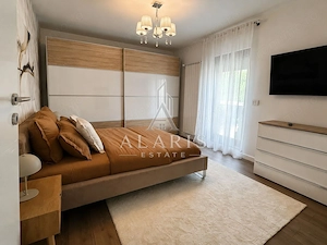 Casa de lux cu 5 camere, 3 bai, zona Aradului - imagine 12
