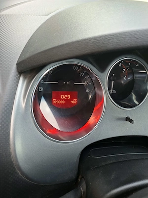 Vând Seat Altea Xl 1.6 benzina perfect funcțională  - imagine 4