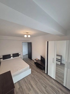 închiriez apartament cu 2camere  - imagine 4