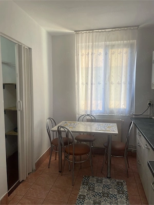 Inchiriez apartament , 3 camere , decomandat , etaj 2 , Splaiul C.Brediceanu - imagine 8