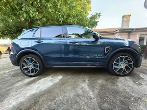 Lynk&Co 01 Plug in 2023 - imagine 5