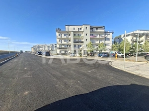Apartament decomandat de vanzare 2 camere etaj 1 lift balcon bloc nou - imagine 14