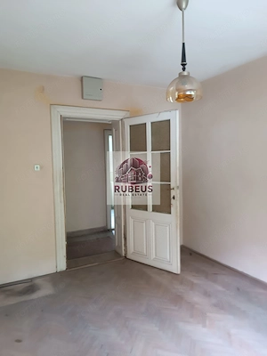 Casă solidă în Orșova, S+P+E, 220 mp, teren 284 mp - imagine 8