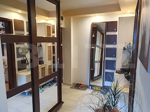 Apartament 3 camere, etaj 1 , loc de parcare , mobilat, Calea Bucuresti  - imagine 5