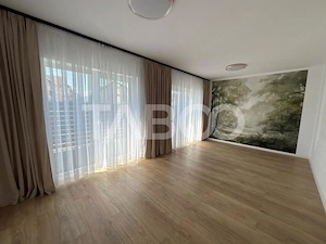 Casa de vanzare in Selimbar cu acces in curte si 2 locuri de parcare - imagine 3