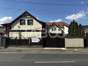 Casa individuala de vanzare acces cu auto in curte pe malul Cibinului - imagine 2