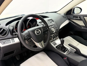 Mazda 3 1.6 MZR 90th Anniversary - imagine 9