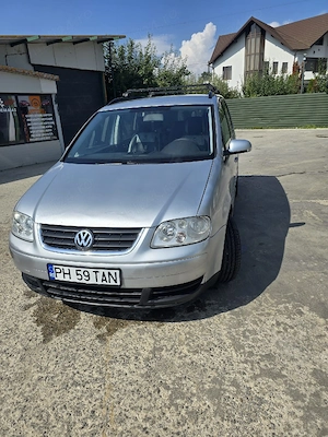 vand Volkswagen Touran 1.9 tdi anul 2004  - imagine 6