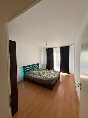Apartament 2 camere decomandat, zona Tractorul-Coresi - imagine 2