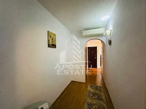 Apartament 3 camere zona Miorita - imagine 11