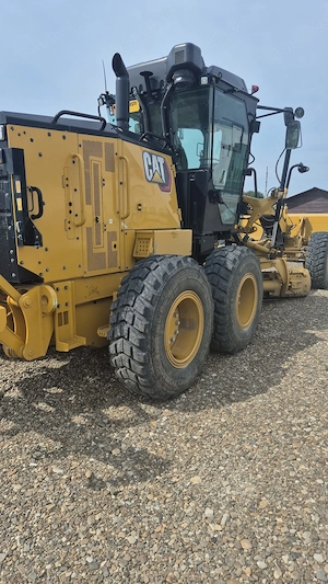 Greder CAT 120 120 AWD 429 ore de fun - imagine 6