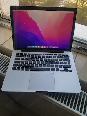 MacBook pro retina 13 an 2015 core I5 ssd 