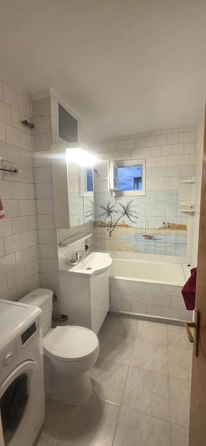 Spre închiriere apartament 3 camere ultracentral Câmpulung  - imagine 2