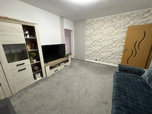 Apartament cu 3 camere, 58 mp, zona Nord - imagine 2
