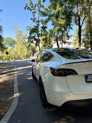 2023 Tesla Model Y Performance - imagine 9