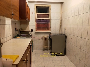 Tomis Nord - str.Dobrilă Eugeniu : apartament 3 camere , etaj 3 , semimobilat , utilat , termen lung - imagine 5