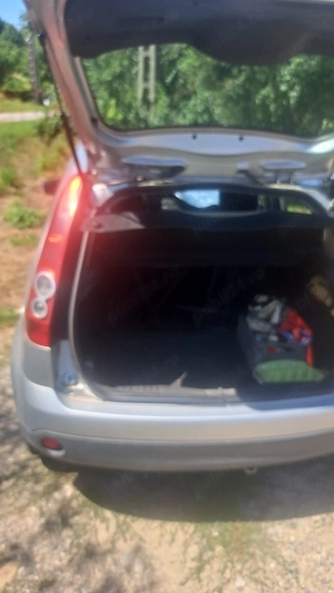 Ford fiesta,  unic proprietar + cauciucuri iarna cu jante - imagine 2